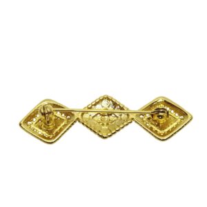 Sari Pin