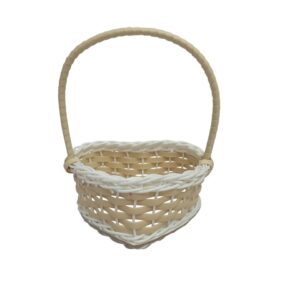 Cbs5 Small White Heart Basket 15X7