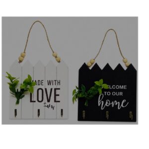 Made With Love Wooden Keyholder (Assorted Designs)